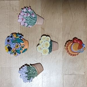 5 floral pins